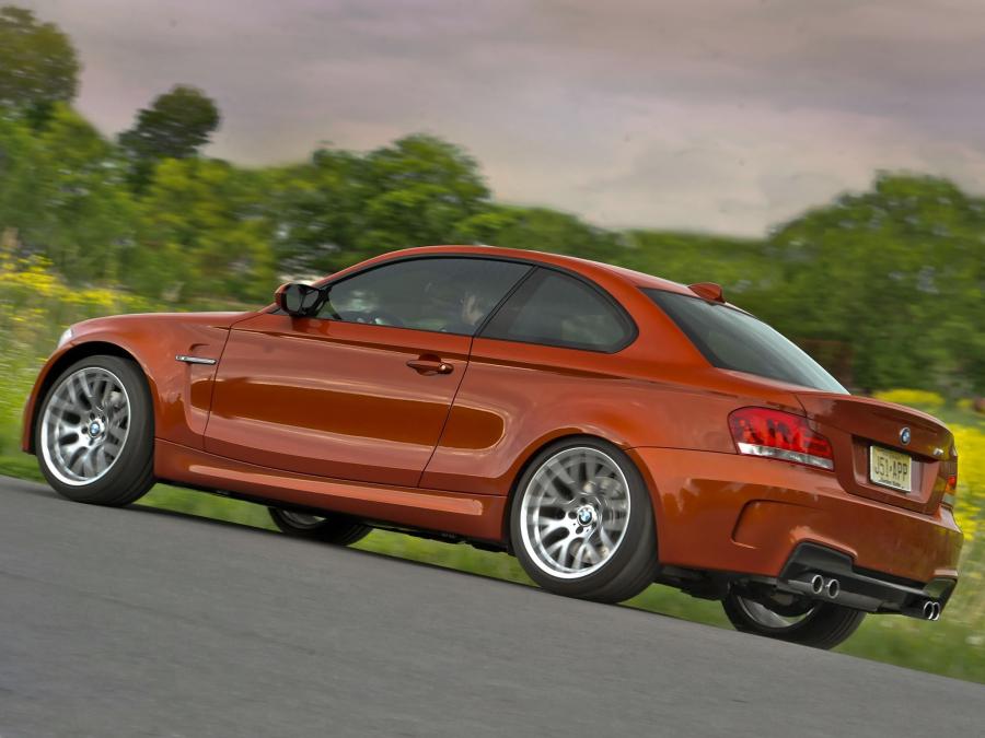  BMW 1-Series M Coupe 2011 года  (US) (фото 17 из 30)